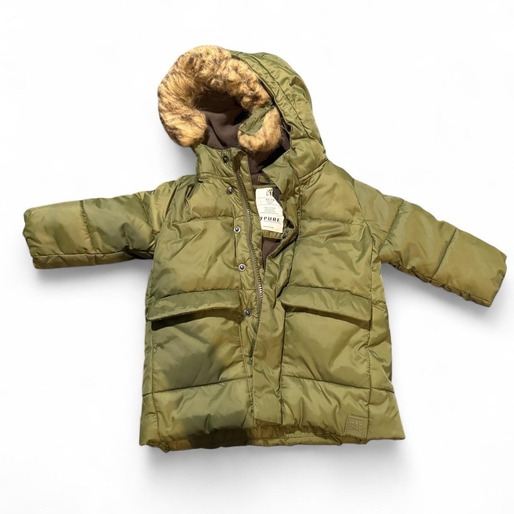 Gap olive green puffer coat with fur hood. Size: 12-18 months